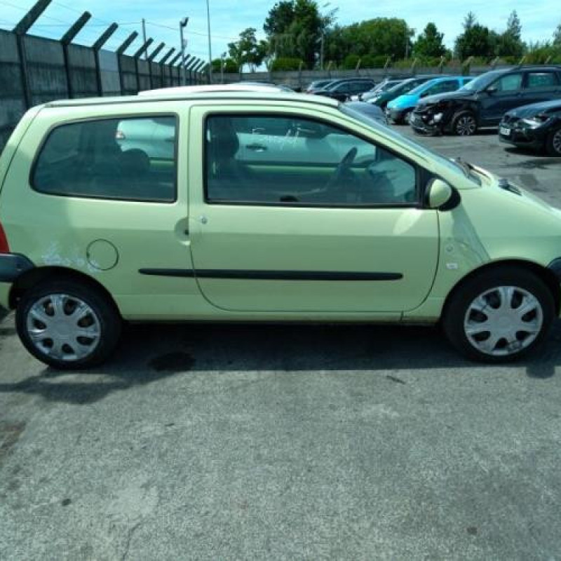 Pare boue avant gauche RENAULT TWINGO 1 Photo n°3