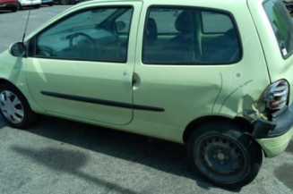 Pare boue avant gauche RENAULT TWINGO 1