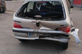 Arret de porte arriere gauche PEUGEOT 106