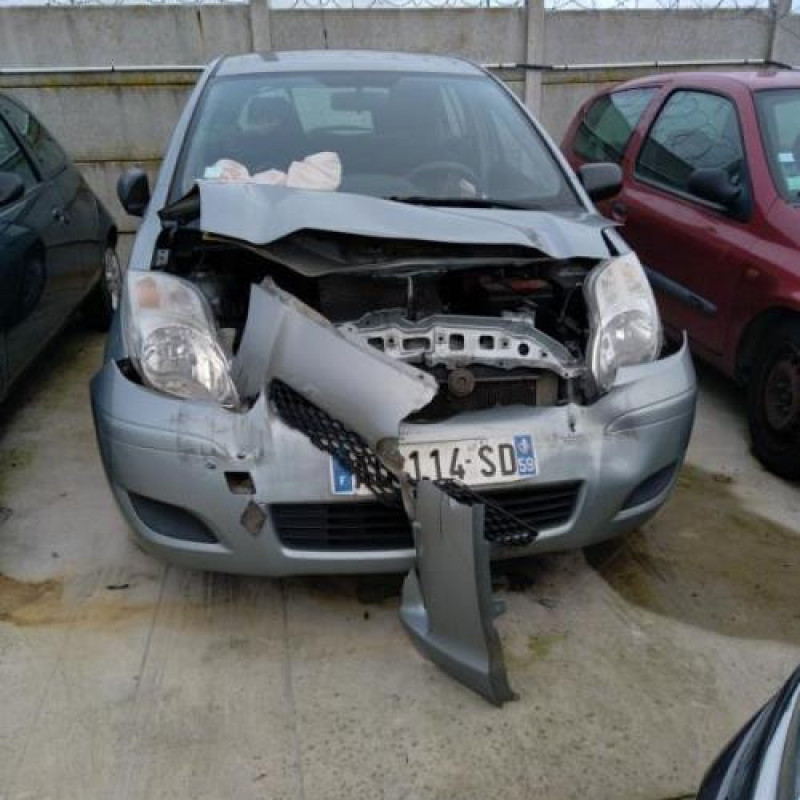 Pretensionneur de ceinture avant gauche TOYOTA YARIS 2 Photo n°7