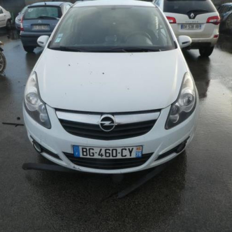 Custode arriere gauche OPEL CORSA D Photo n°2