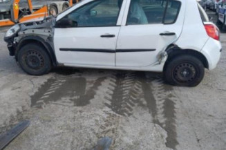 Renfort pare choc arriere (traverse) RENAULT CLIO 3