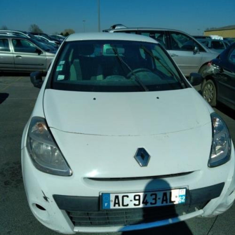 Boitier UCH RENAULT CLIO 3 Photo n°4