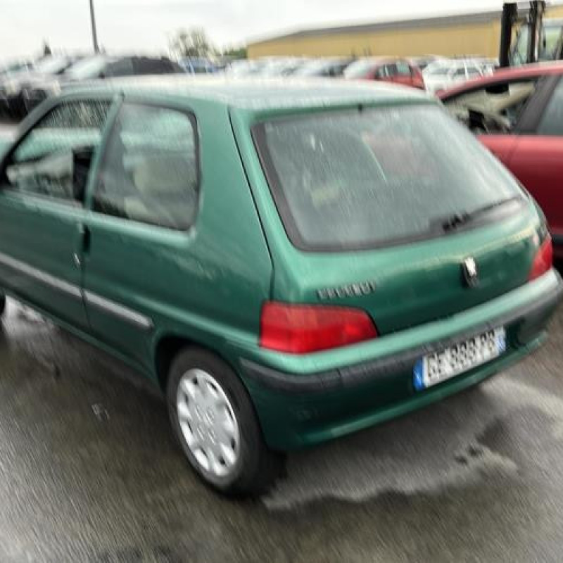 Aile avant droit PEUGEOT 106 Photo n°8