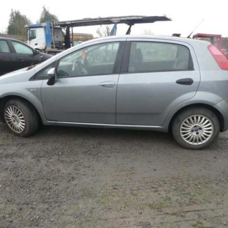 Porte arriere droit FIAT GRANDE PUNTO Photo n°9