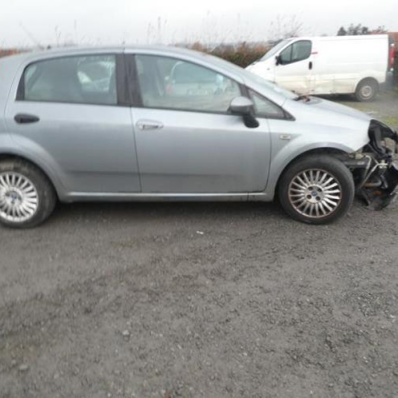 Moteur essuie glace arriere FIAT GRANDE PUNTO Photo n°5