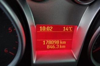 Bouton de warning FORD FOCUS 2