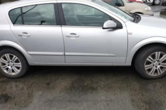 Plage arriere OPEL ASTRA H