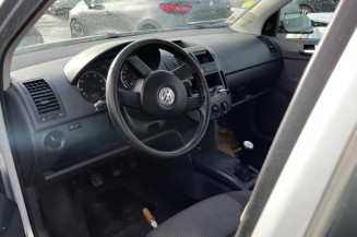 Poignee interieur avant droit VOLKSWAGEN POLO 4