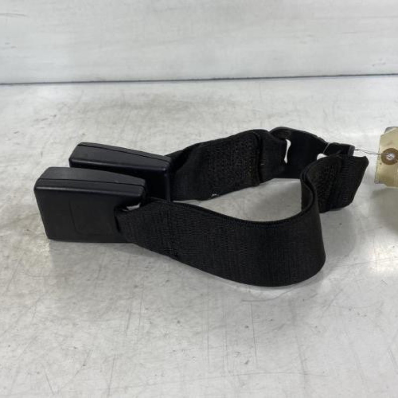 Attache ceinture arriere droit BMW SERIE 1 E87 Photo n°2