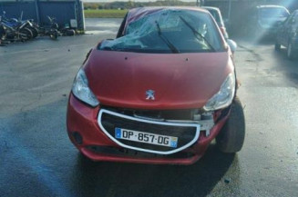 Pare boue arriere gauche PEUGEOT 208 1