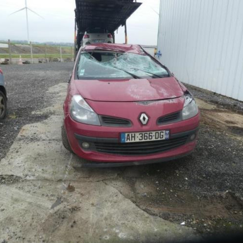 Boitier UCH RENAULT CLIO 3 Photo n°4