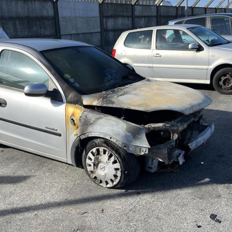 Feu arriere principal gauche (feux) OPEL CORSA C Photo n°5