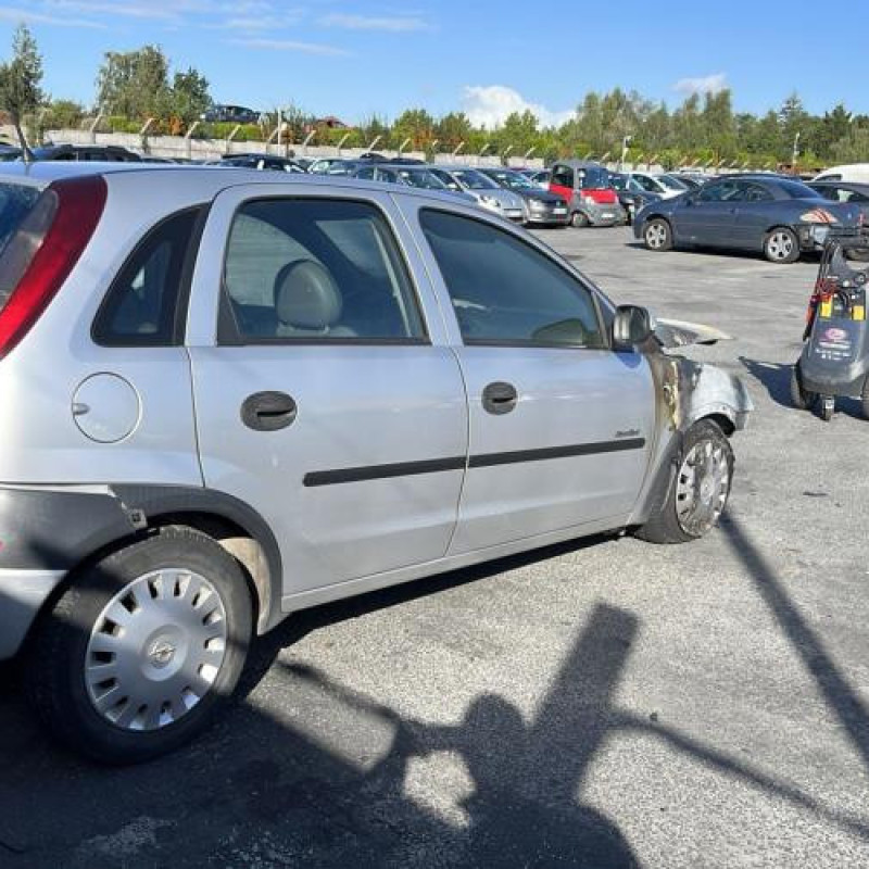 Feu arriere principal gauche (feux) OPEL CORSA C Photo n°6