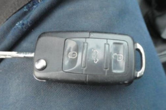 Pretensionneur de ceinture avant gauche VOLKSWAGEN POLO 4