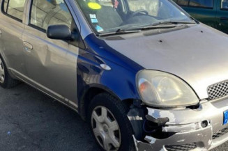 Feu arriere stop central TOYOTA YARIS 1