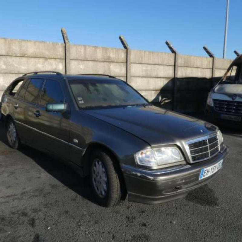 Calandre MERCEDES CLASSE C 202 Photo n°4