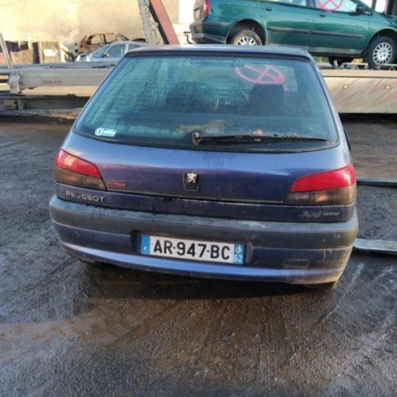 Moteur essuie glace arriere PEUGEOT 306 Photo n°5