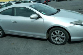 Amortisseur avant droit RENAULT LAGUNA 3