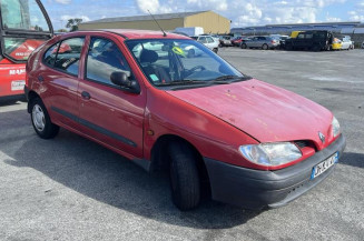 Leve vitre mecanique avant gauche RENAULT MEGANE 1