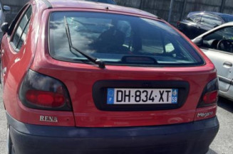 Leve vitre mecanique avant gauche RENAULT MEGANE 1