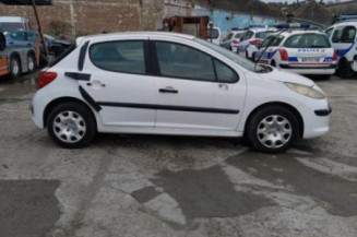 Pare choc arriere PEUGEOT 207