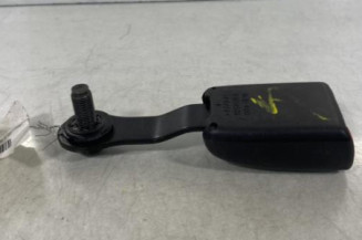 Attache ceinture arriere droit TOYOTA COROLLA VERSO 2