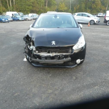 Pare boue arriere droit PEUGEOT 208 1