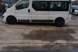 Poignee porte avant droit RENAULT TRAFIC 2