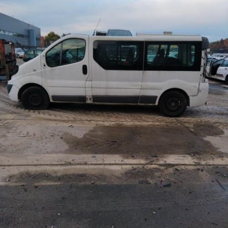 Poignee porte avant gauche RENAULT TRAFIC 2 Photo n°7