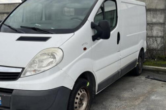 Aile avant droit OPEL VIVARO 1