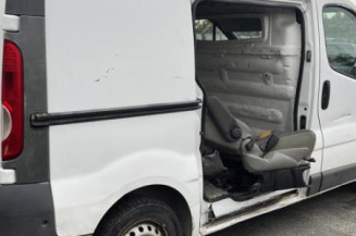 Aile avant droit OPEL VIVARO 1