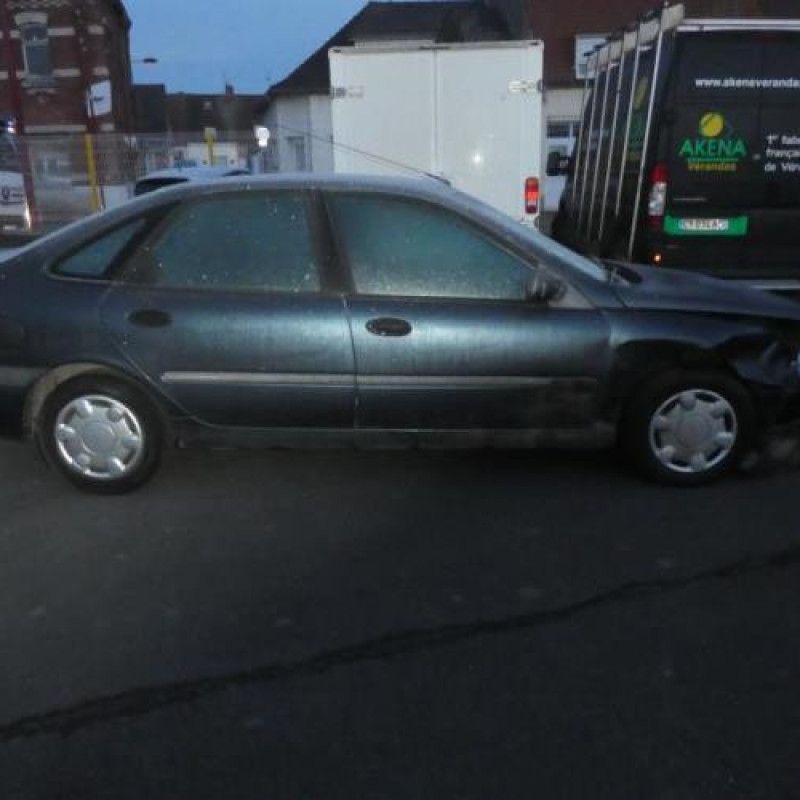 Moteur RENAULT LAGUNA 1 Photo n°2