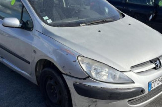 Vitre avant gauche PEUGEOT 307