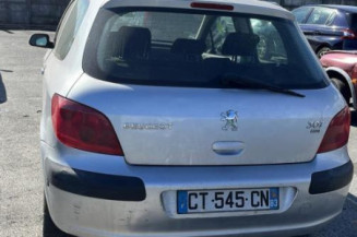 Vitre avant gauche PEUGEOT 307