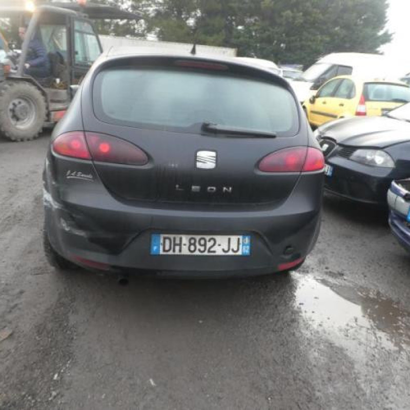 Malle/Hayon arriere SEAT LEON 2 Photo n°8