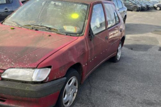 Poignee porte arriere droit PEUGEOT 306