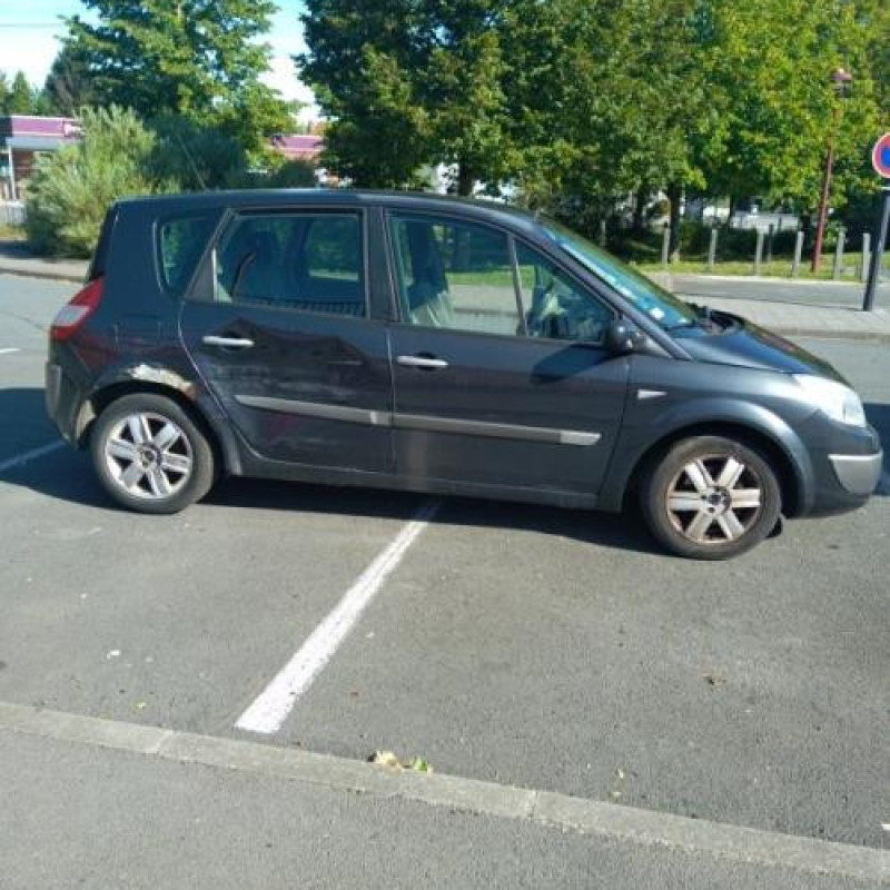 Boitier UCH RENAULT SCENIC 2 Photo n°5