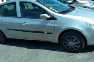 Renfort pare choc arriere (traverse) RENAULT CLIO 3