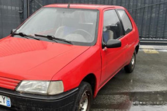 Pare choc avant PEUGEOT 106