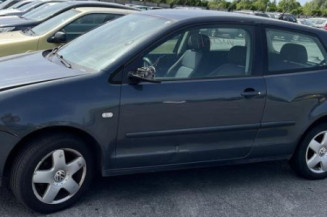 Poignee porte avant gauche VOLKSWAGEN POLO 4