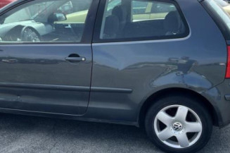 Poignee porte avant gauche VOLKSWAGEN POLO 4