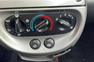 Poignee interieur avant droit FORD KA 1