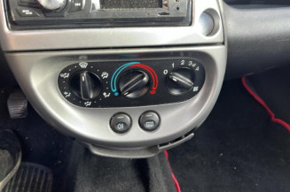 Poignee interieur avant gauche FORD KA 1