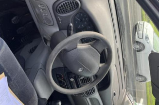 Poignee interieur avant gauche RENAULT SCENIC 1