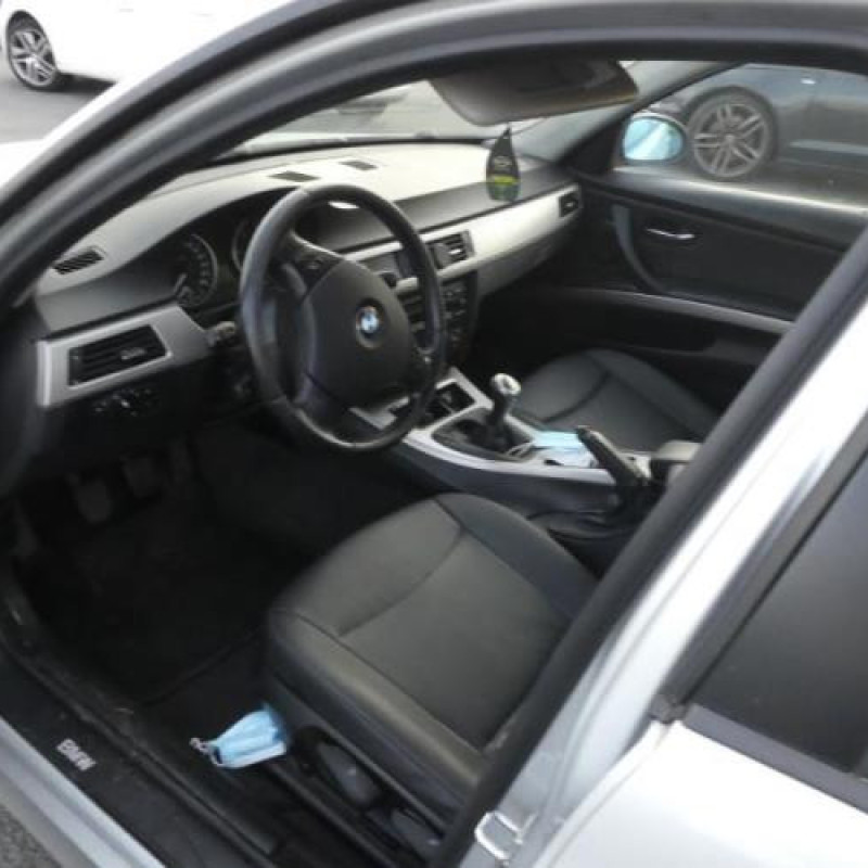 Retroviseur interieur BMW SERIE 3 E90 Photo n°8