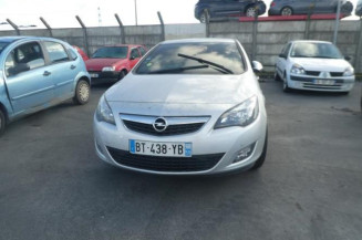 Etrier avant gauche (freinage) OPEL ASTRA J