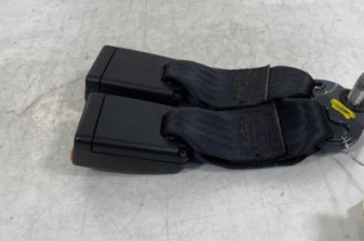 Attache ceinture arriere droit DACIA SANDERO 2