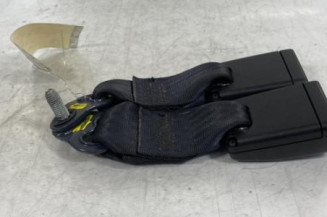 Attache ceinture arriere droit DACIA SANDERO 2