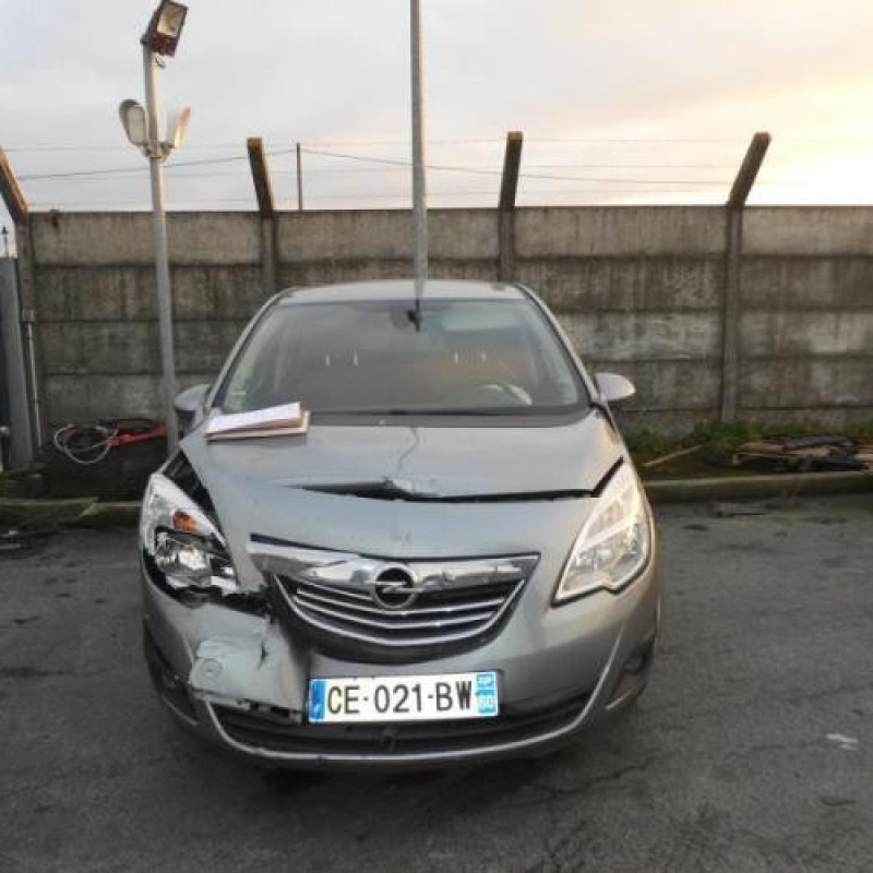 Feu arriere secondaire droit (feux) OPEL MERIVA B Photo n°9